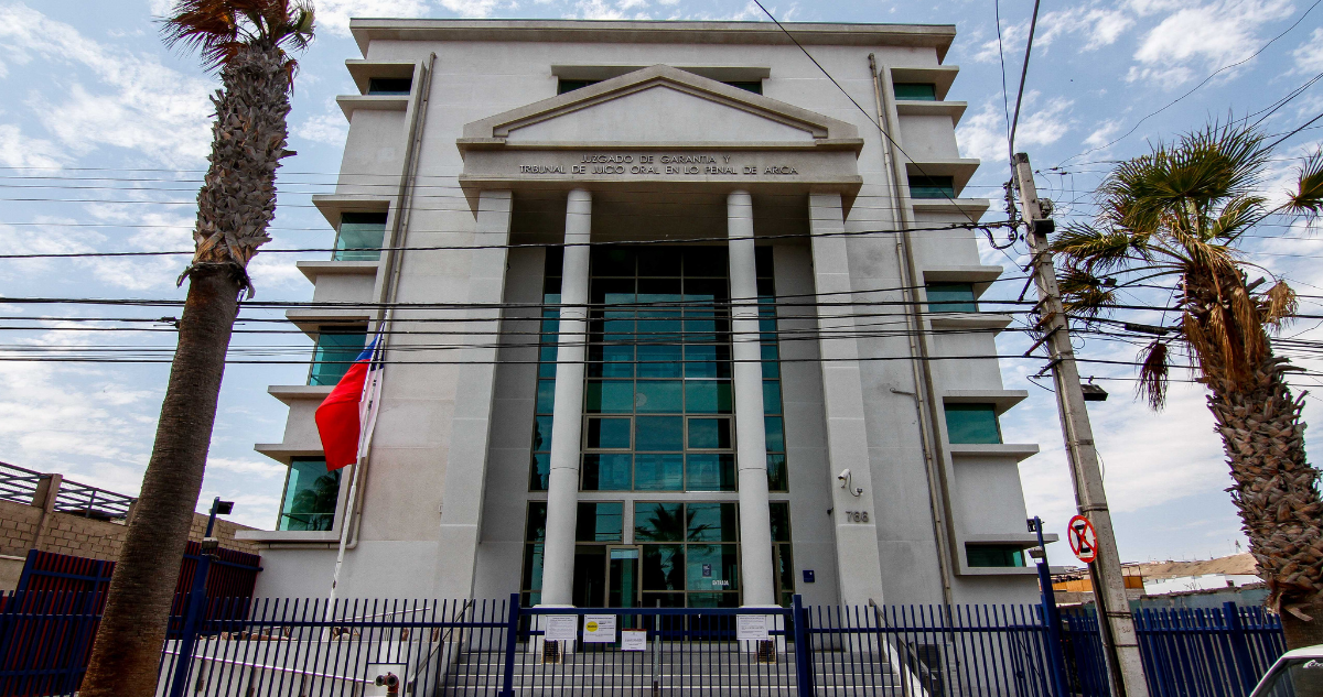 Formalizan a tres sujetos vinculados a Los Gallegos que planeaban atentado contra tribunales de Arica