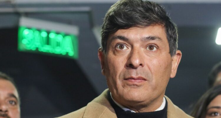 Parisi acusa “traición” de diputados exPDG: “Nosotros no estábamos dispuestos a aguantar sus tonteras”