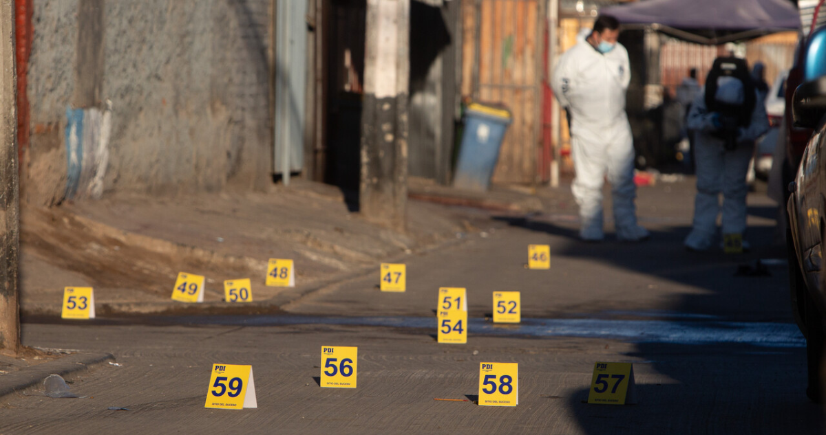 Hombre es asesinado a balazos en la vía pública en La Pintana