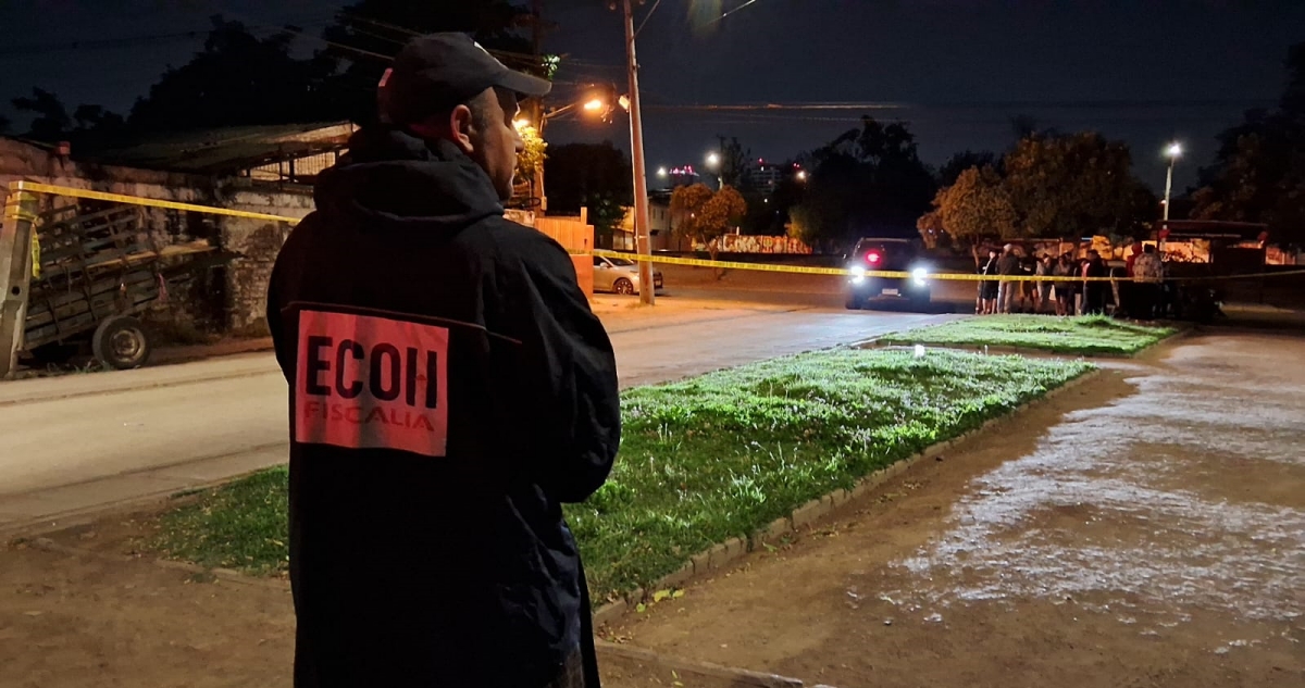 Asesinan a tiros a un hombre en Estación Central: su sobrino quedó con riesgo vital