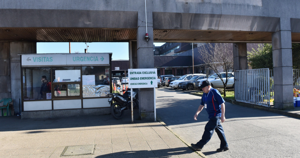 Frontis de Hospital Base de Valdivia por decisión de Minsal respecto a terreno de la UACh para nuevo recinto asistencial