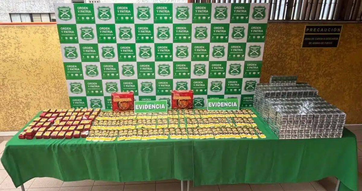 Incautan más de 2.000 fuegos artificiales y 870 cajetillas de cigarro de contrabando en Antofagasta