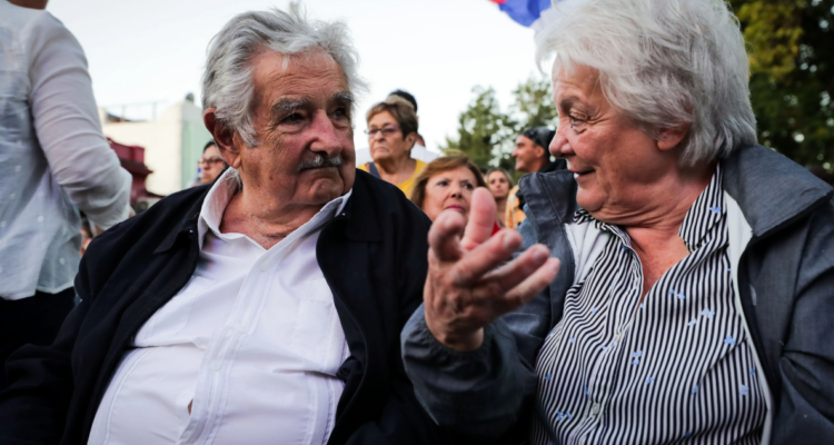 Uruguay: polémica por dichos de Mujica y Topolansky sobre falsos testimonios de crímenes en dictadura