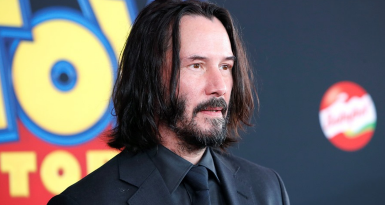 Reloj sustraído a Keanu Reeves es hallado en la casa de sujeto detenido por violento robo en Vitacura