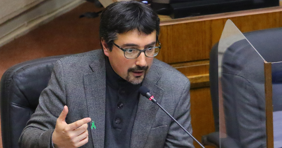 La “autocrítica” de Latorre (FA) por propuesta del 3 y 3 de Piñera: “Habría sido mejor avanzar”