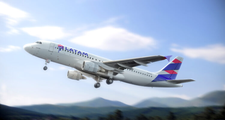 Latam proyecta transporte “histórico” de pasajeros este verano con más de 142 mil vuelos