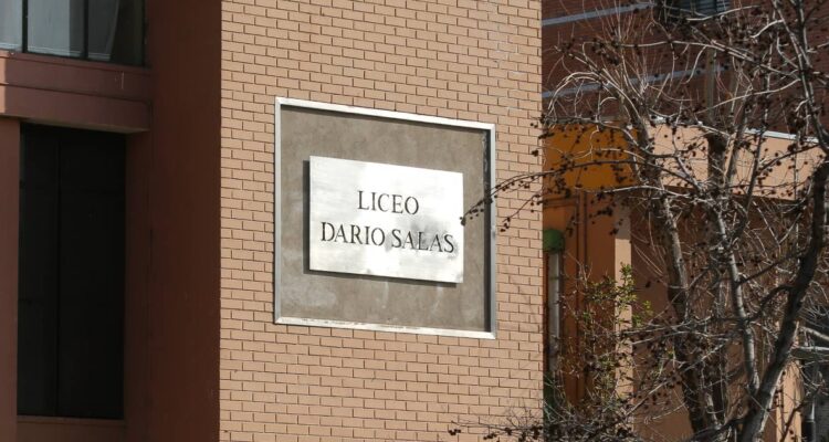 Docente resulta con lesiones tras recibir golpiza de alumno en Liceo Darío Salas