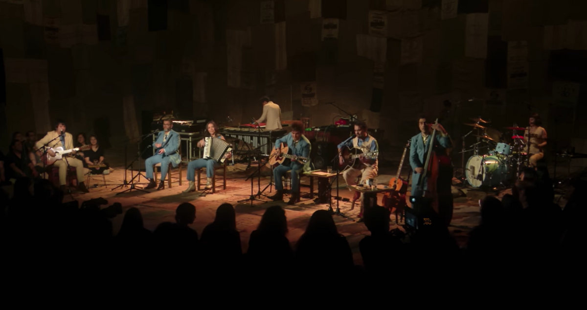 Reseña de Los Bunkers Unplugged: covers, colaboraciones y más sorpresas de un momento único