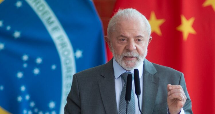 Operan a Lula da Silva para drenar hemorragia intracraneal sufrida tras accidente doméstico