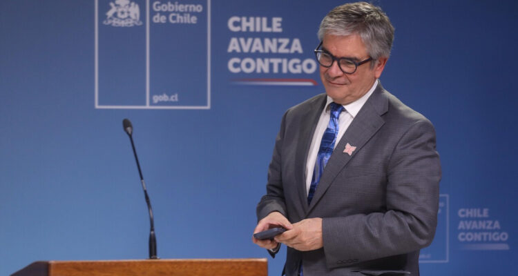 Marcel por reforma del impuesto a la renta: “No podemos darnos el lujo de bajar la carga tributaria”