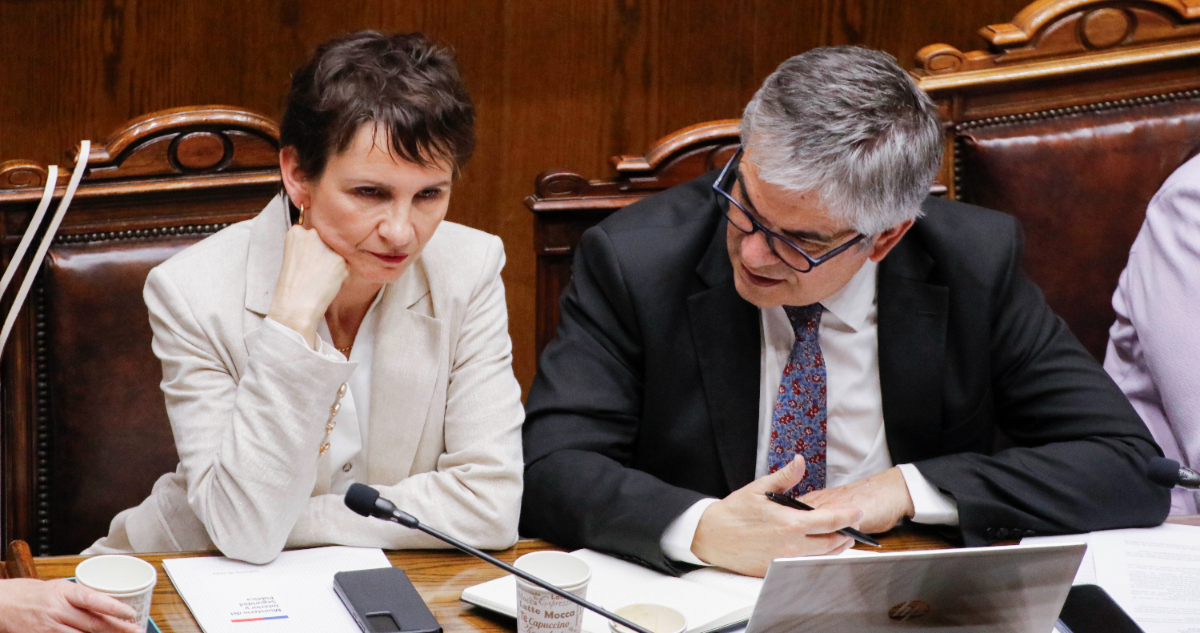 Marcel y Tohá por rechazo de oposición al bono “no consistente con su preocupación por Carabineros”
