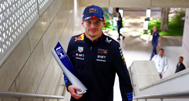 Max Verstappen asegura que lo castigaron 