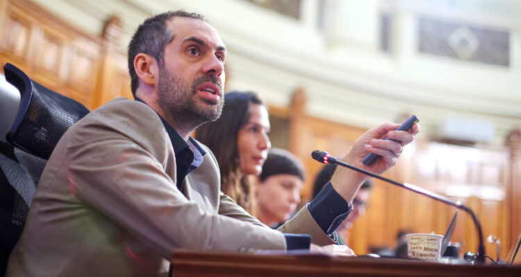 Ministro Grau expone en Comisión sobre el proyecto de permisología | Senado | Flickr
