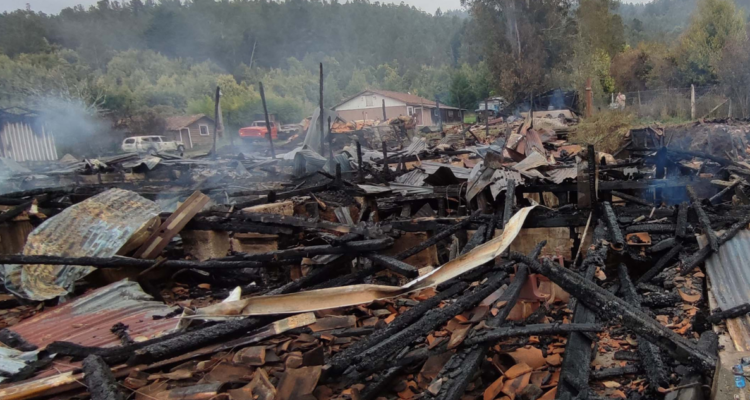 Escombros tras ataque al Molino Grollmus