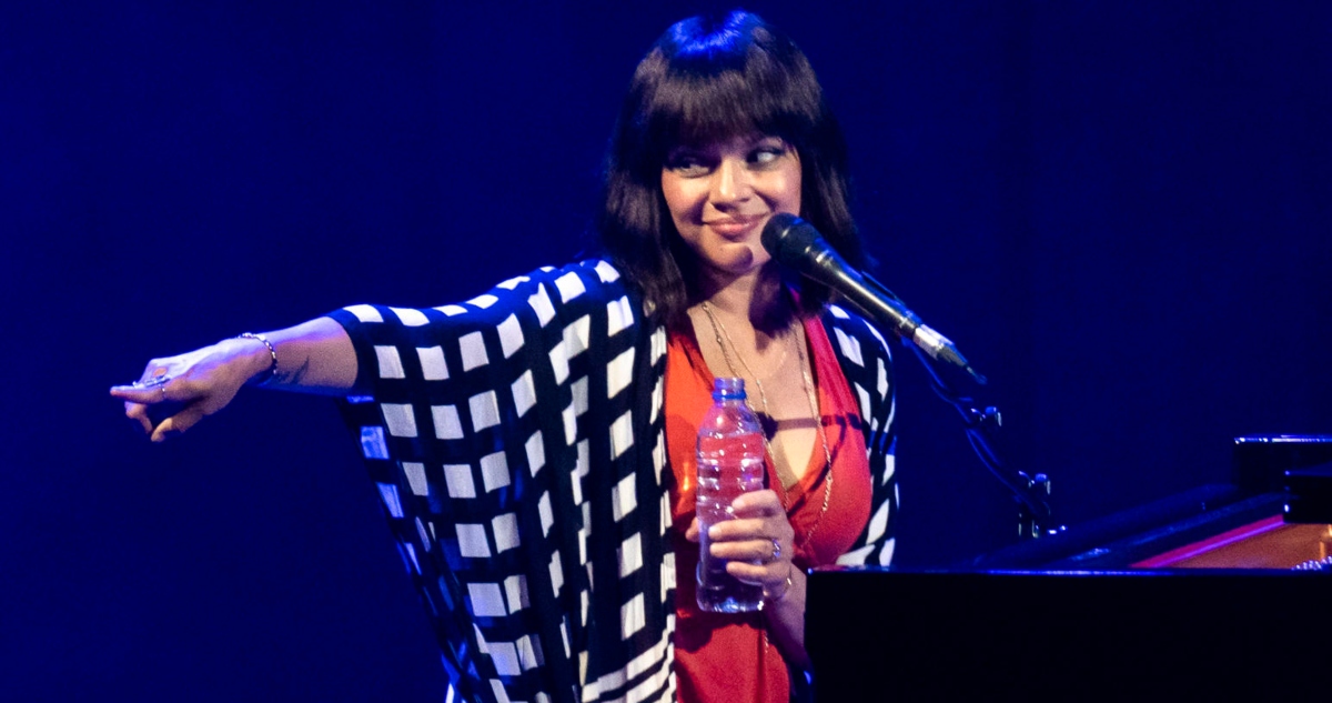 Norah Jones regresa a Chile con nuevo tour, disco y pódcast: revisa aquí las coordenadas