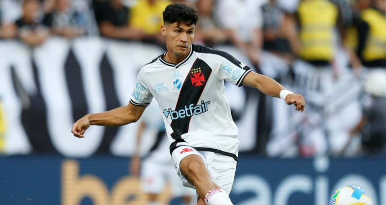 Pablo Galdames podría aterrizar en el fútbol chileno.