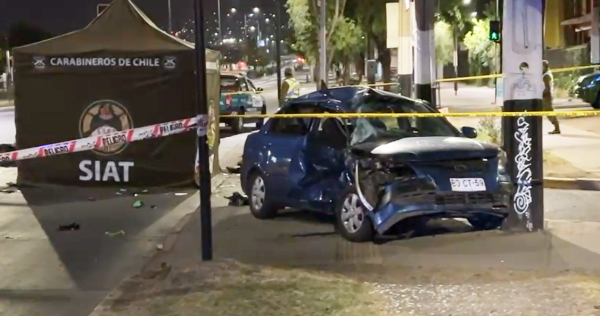 Funcionario PDI muere tras colisionar su moto con un auto en Peñalolén