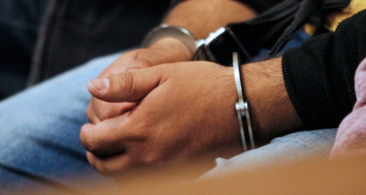 Acusado por grabar y almacenar pornografía infantil en Lautaro queda con arresto domiciliario nocturno