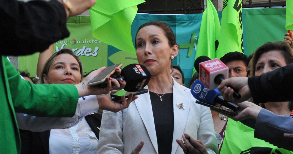 Presidenta de la FREVS solicita permiso de 60 días por eventual “conflicto de interés”