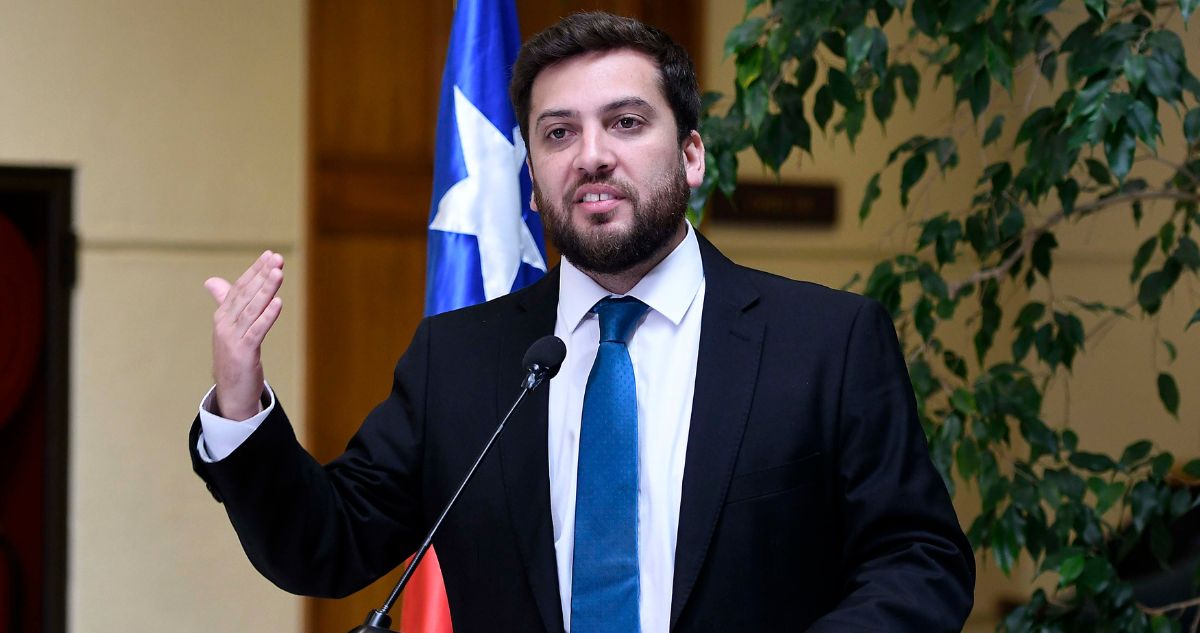 Soto (PPD) advierte que “nadie quiere un cucutazo 2.0” ante posible regularización de migrantes