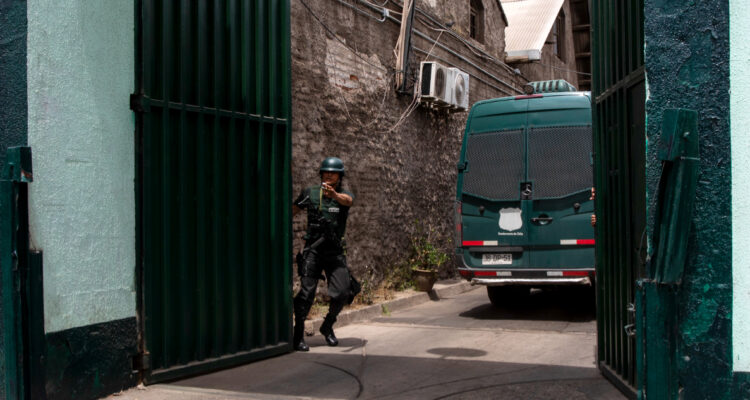 Reo que decapitó a otro interno denuncia agresión al interior de cárcel de Alta Seguridad de Santiago