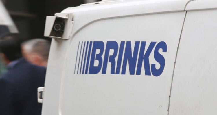 Revocan prisión preventiva de imputado por robo a Brinks: quedó con arresto domiciliario nocturno