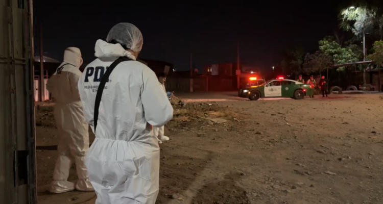 PDI y Carabineros trabajando en el sitio del suceso