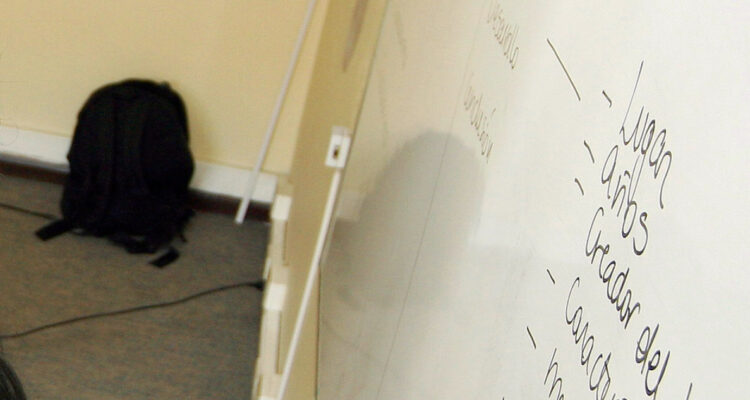 Le preguntó por qué no hizo la tarea: Profesora denunció a estudiante que la amenazó de muerte