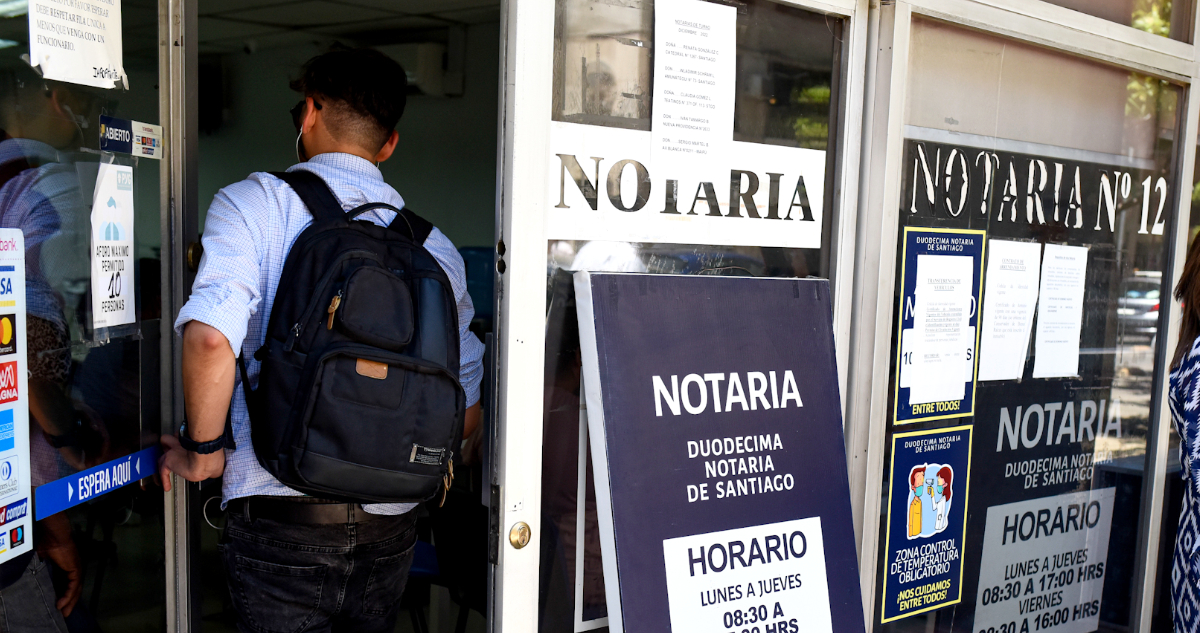 Senado despacha proyecto que moderniza sistema notarial y fija límite de edad para cargos