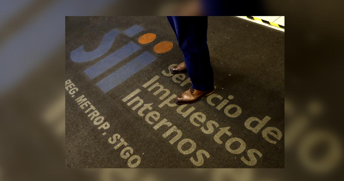 SII detecta más de 153 mil cuentas de chilenos en el extranjero, en lugares como Islas Caimán y Suiza