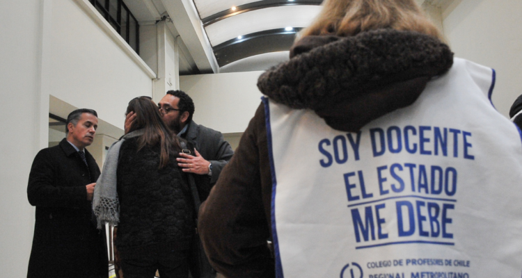 Gobierno ingresa proyecto de ley que busca reparar la deuda histórica de profesores