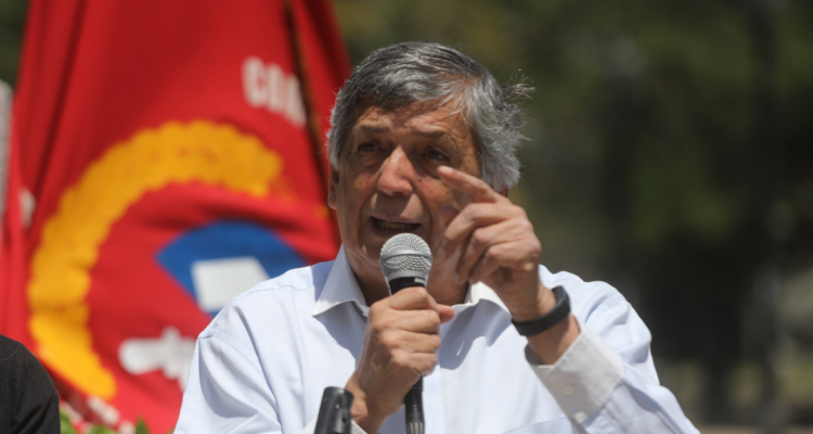 Timonel del PC tilda de “poco serias” e insensibles las declaraciones de Matthei sobre pensiones