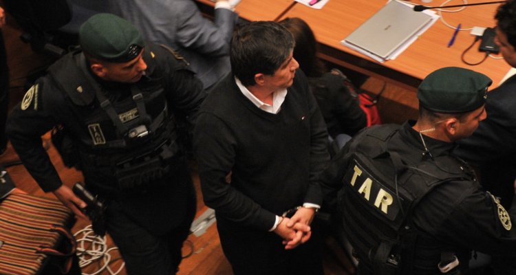 Solo 10 enrolados: familia, amigos del PS y un pastor son algunas de las visitas de Manuel Monsalve