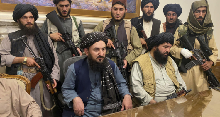 Talibanes felicitan a yihadistas sirios y esperan un gobierno alineado con los valores islámicos