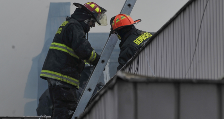 Bomberos de Valparaíso llama a no usar 