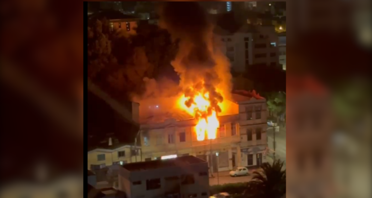 Amplían detención de mujer acusada de causar incendio que dejó un muerto en Valparaíso