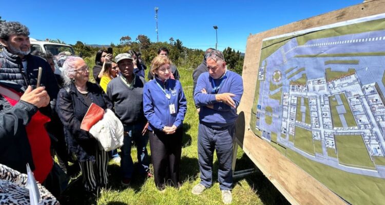 Entregan terreno para futuro Cesfam de Bahía Mansa