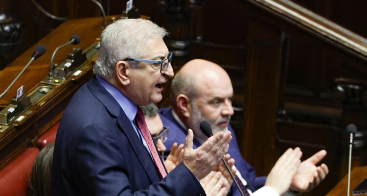 Tommaso Foti, nuevo ministro italiano de Asuntos Europeos para suceder a Fitto