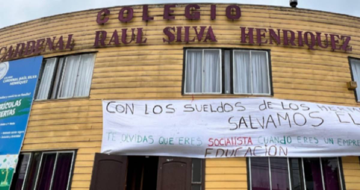 “Rabia y frustración”: trabajadores de Paillaco por cierre definitivo de colegio de Río Bueno