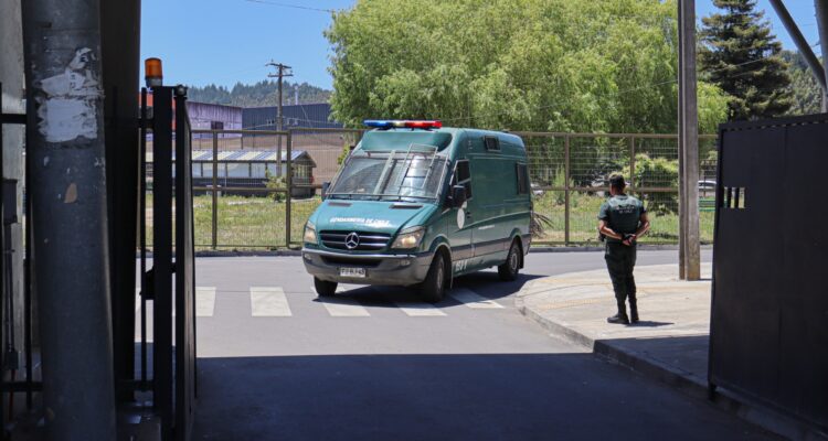 Traslado de cuerpo decapitado en cárcel de Concepción