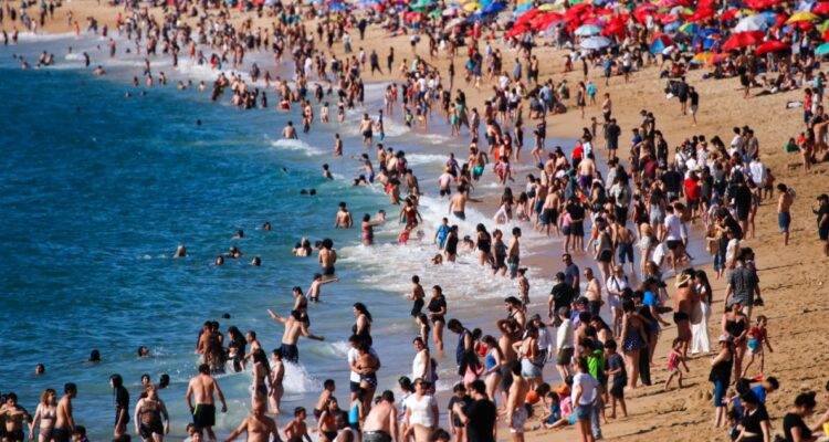 Turismo proyecta exitosa temporada de verano 2025: visita de argentinos permitiría reactivar el rubro