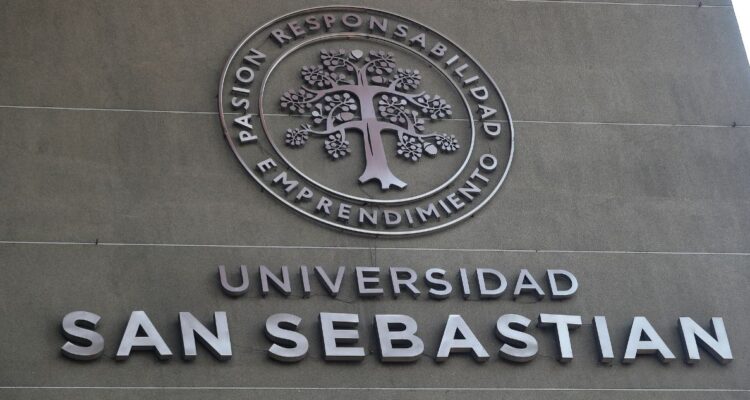 Suspenden sesión investigadora de recursos públicos en USS tras ausencia de autoridades universitarias