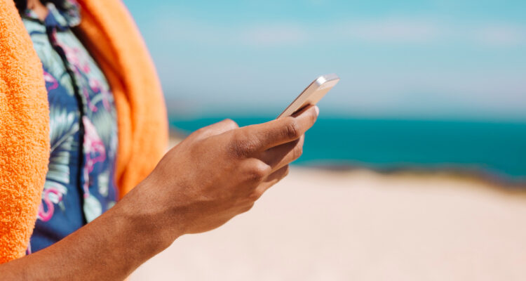 Cómo cuidar los datos móviles de tu teléfono celular en vacaciones