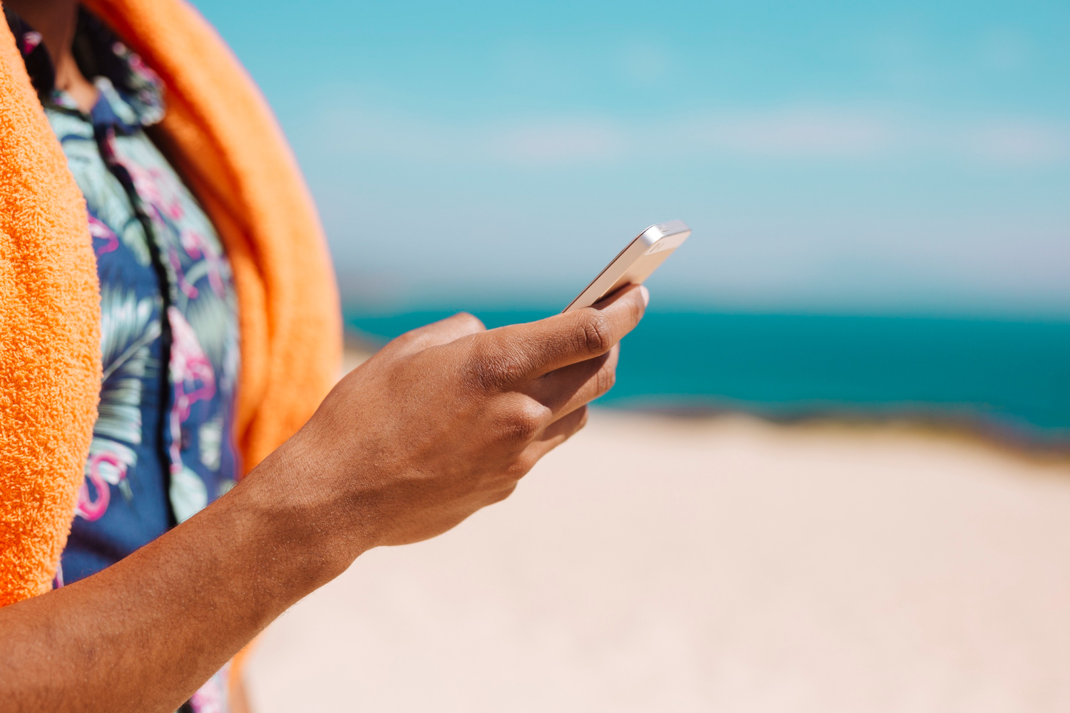 Cómo cuidar los datos móviles de tu teléfono celular en vacaciones
