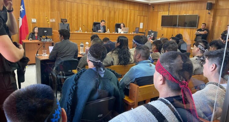 Absuelven a comuneros acusados de secuestrar gendarmes en cárcel de Angol