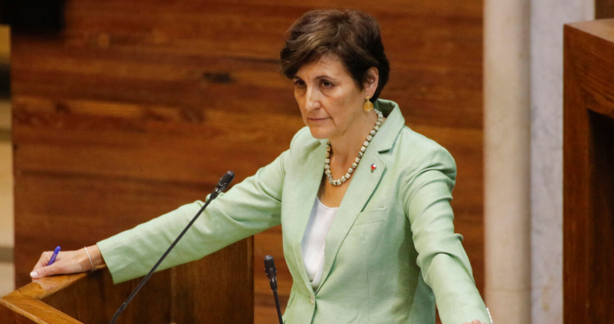 Aguilera defendió gestión tras dura interpelación: la emplazaron a pedir perdón por listas de espera