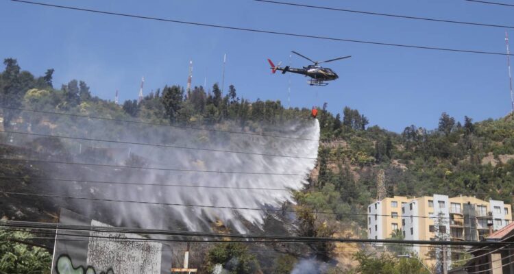 Declaran Alerta Temprana Preventiva en la RM por amenaza de incendios: prevén altas temperaturas