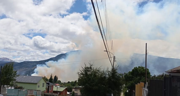 alerta roja incendio forestal coyhaique