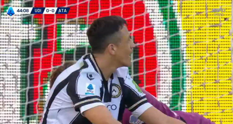 La increíble doble ocasión que tuvo Alexis Sánchez para marcar su primer en su nueva etapa en Udinese