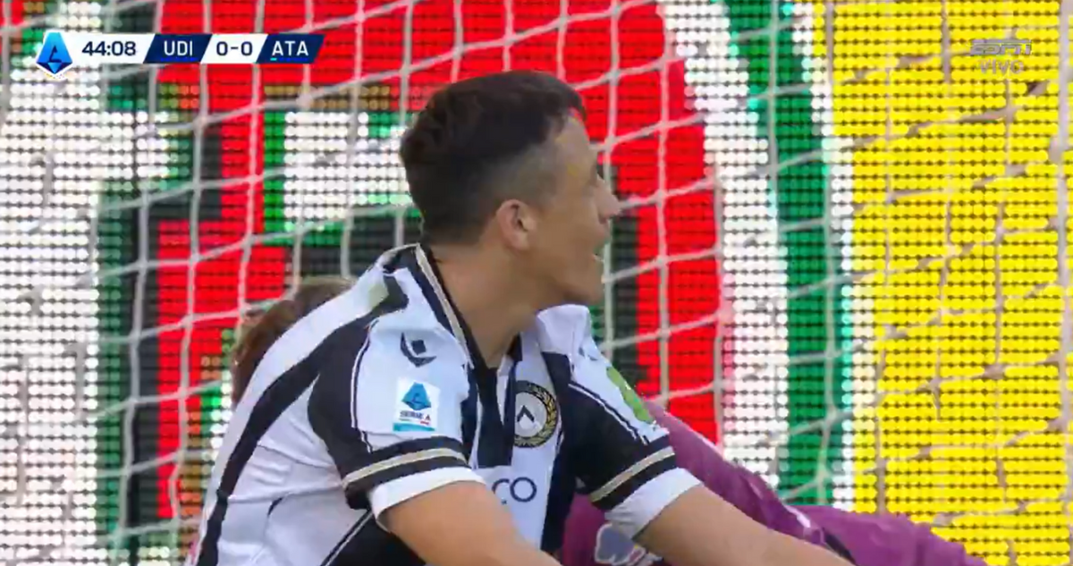 La increíble doble ocasión que tuvo Alexis Sánchez para marcar su primer en su nueva etapa en Udinese